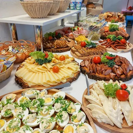 Goscinne Szy & Mon 3*