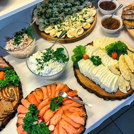 Goscinne Szy & Mon Couette-café Koniowka