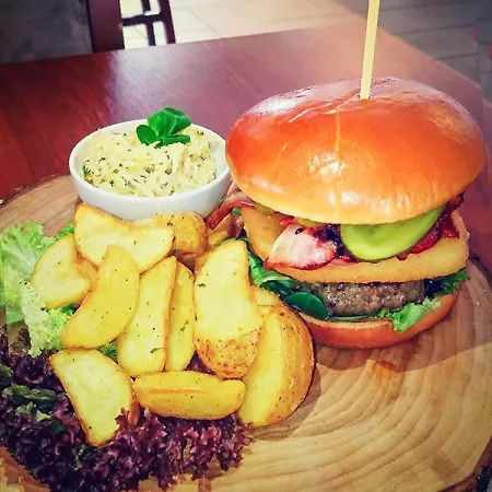 Goscinne Szy & Mon ベッド・アンド・ブレックファスト Koniówka