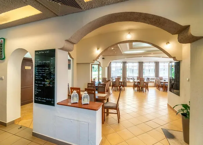 Goscinne Szy & Mon 住宿加早餐酒店