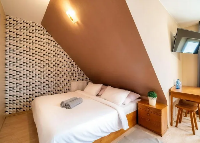 Goscinne Szy & Mon 3* Koniowka